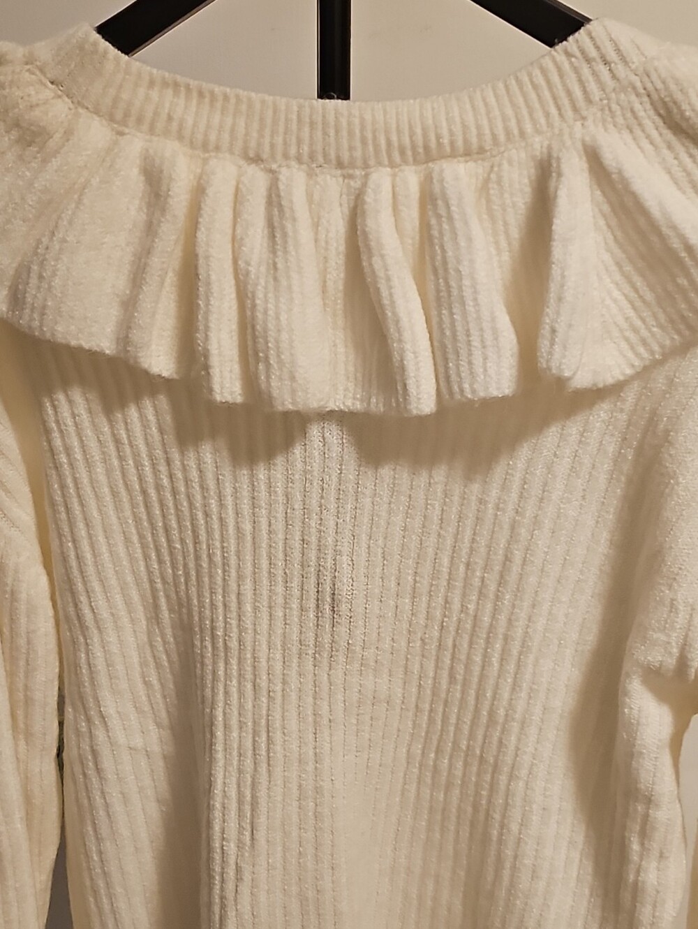CeCe Cream Ruffle V-Neck Ribbed Sweater - Picture 3 of 4